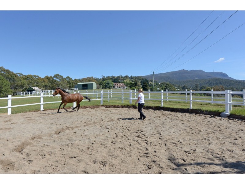 270 Leslie Road, Kingston TAS 7050