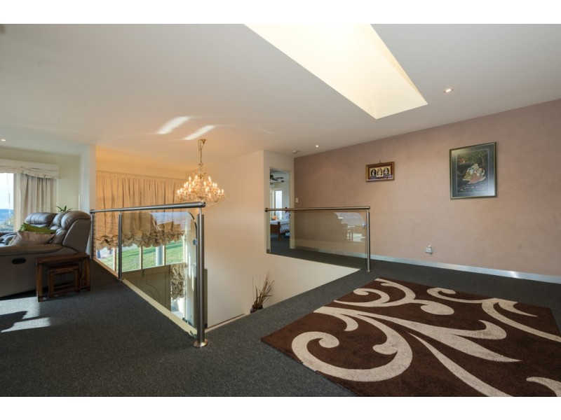 55 Rosehill Crescent, Lenah Valley TAS 7008