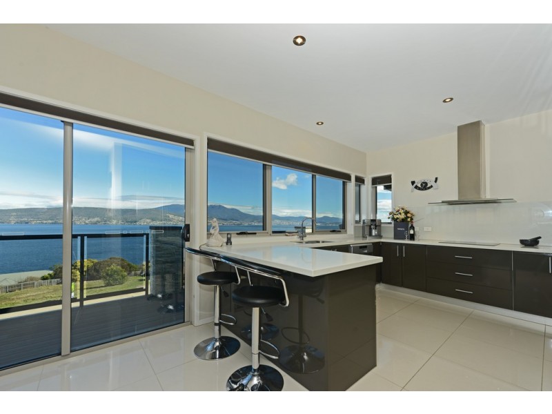 954 Oceana Drive, Tranmere TAS 7018