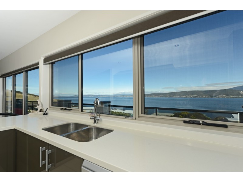 954 Oceana Drive, Tranmere TAS 7018