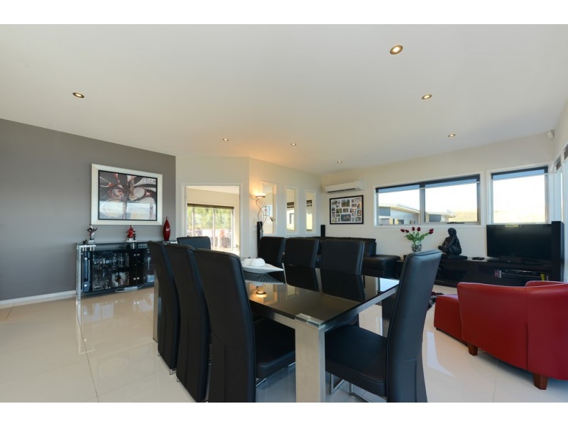 954 Oceana Drive, Tranmere TAS 7018