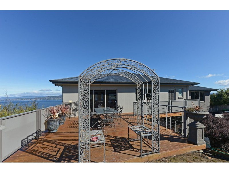 954 Oceana Drive, Tranmere TAS 7018