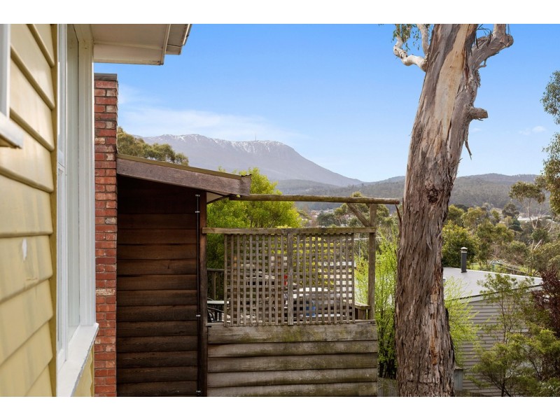 12 Roslyn Avenue, Kingston Beach TAS 7050
