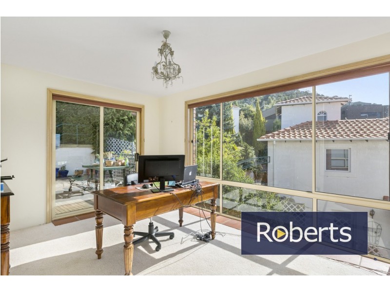 3 Lindeith Court, Sandy Bay TAS 7005