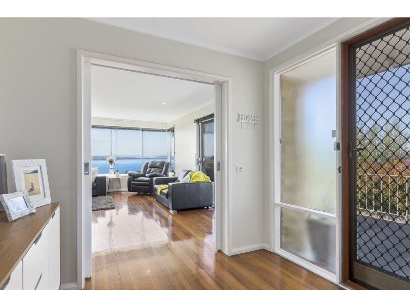 4 Kiama Place, Blackmans Bay TAS 7052
