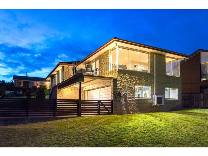 4 Kiama Place, Blackmans Bay TAS 7052