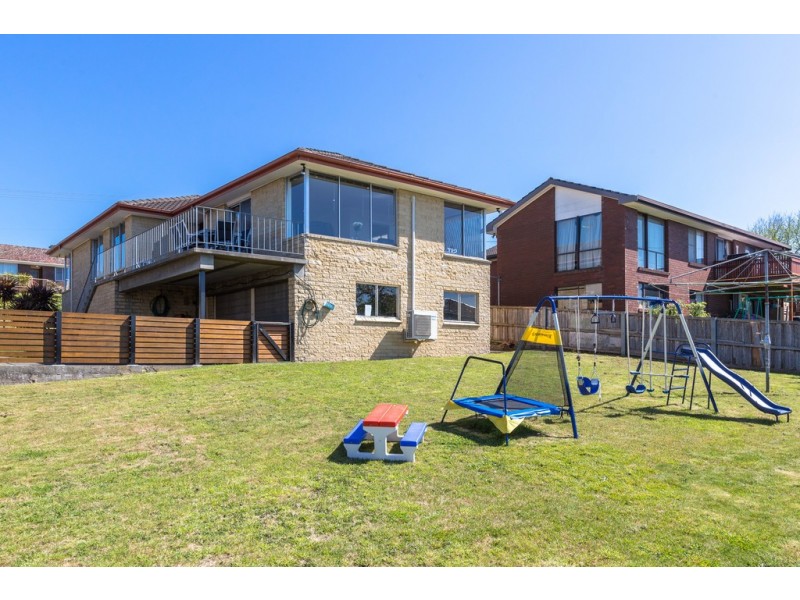 4 Kiama Place, Blackmans Bay TAS 7052