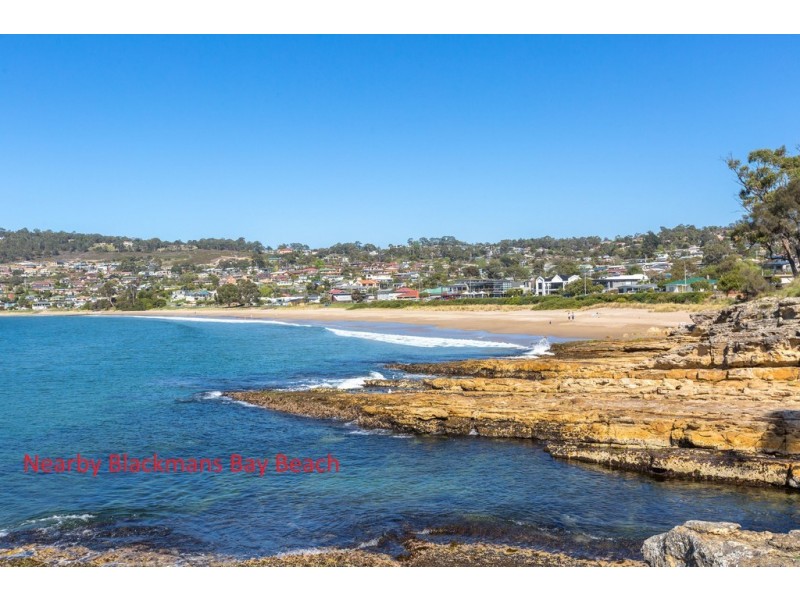 4 Kiama Place, Blackmans Bay TAS 7052