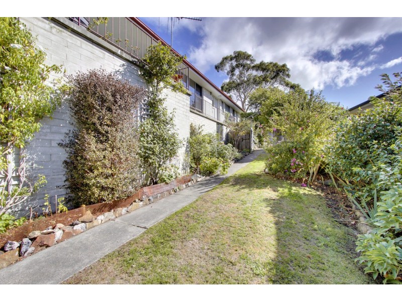 8 Kunama Drive, Kingston Beach TAS 7050