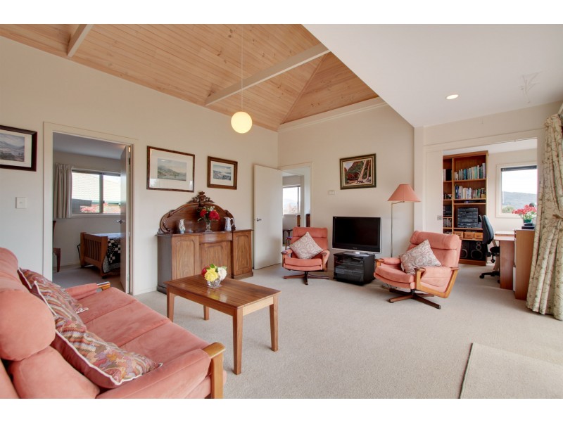 27 Scenic Drive, Kingston TAS 7050