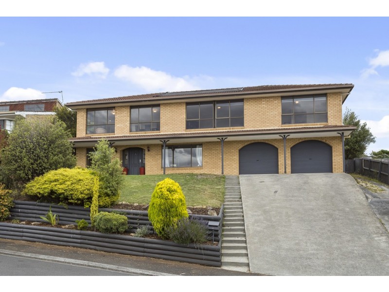 1 Newitt Drive, Austins Ferry TAS 7011