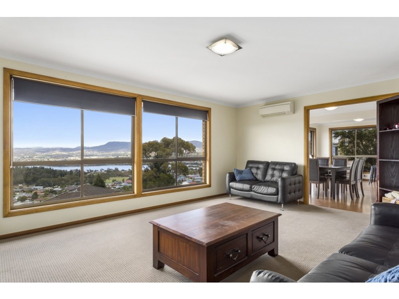 1 Newitt Drive, Austins Ferry TAS 7011