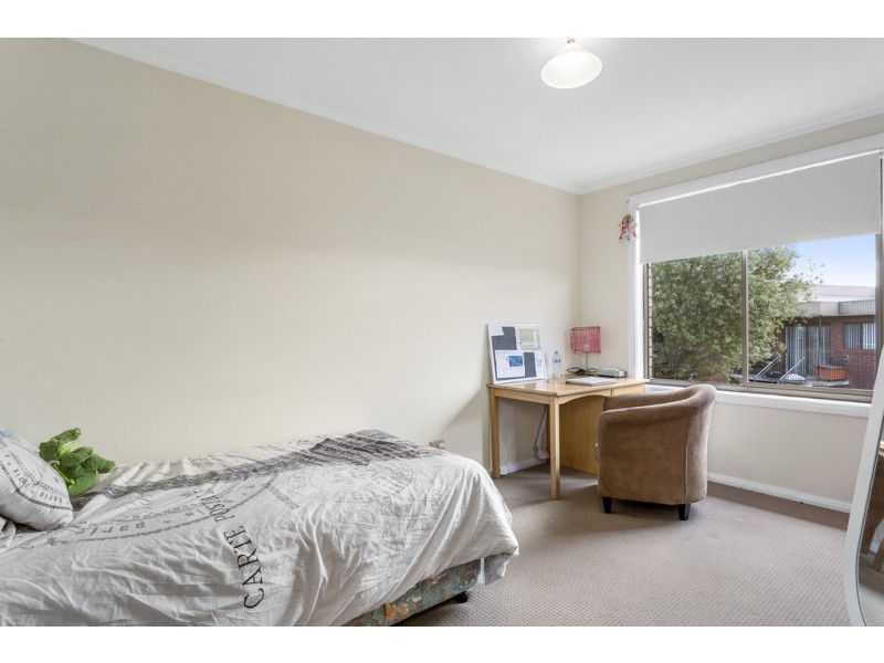 1 Newitt Drive, Austins Ferry TAS 7011