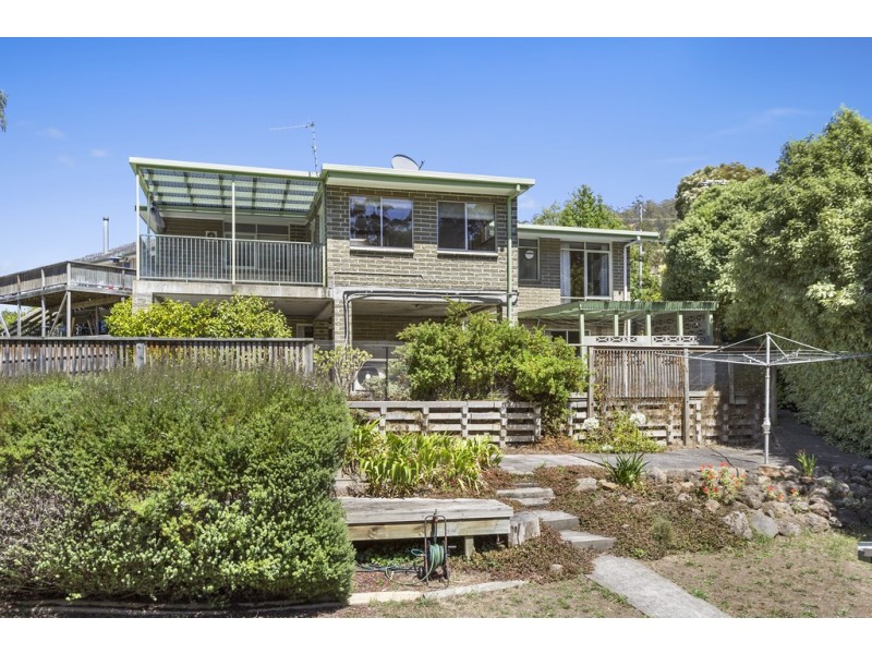 8 Orana Place, Taroona TAS 7053