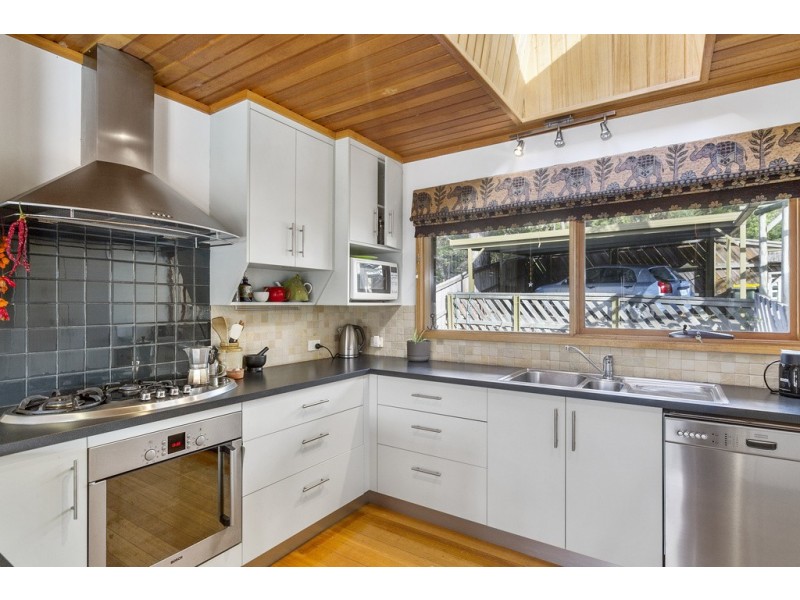 10 Roslyn Avenue, Kingston Beach TAS 7050