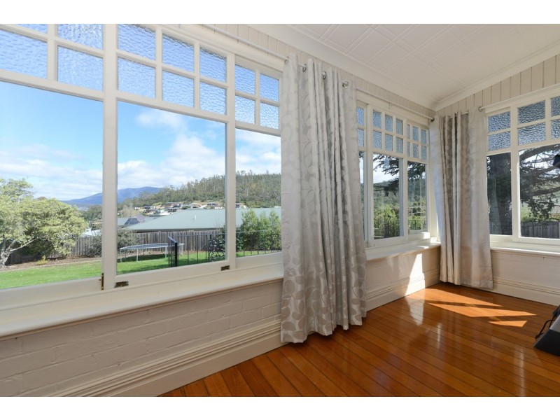 6/8 Oscars Place, Geilston Bay TAS 7015