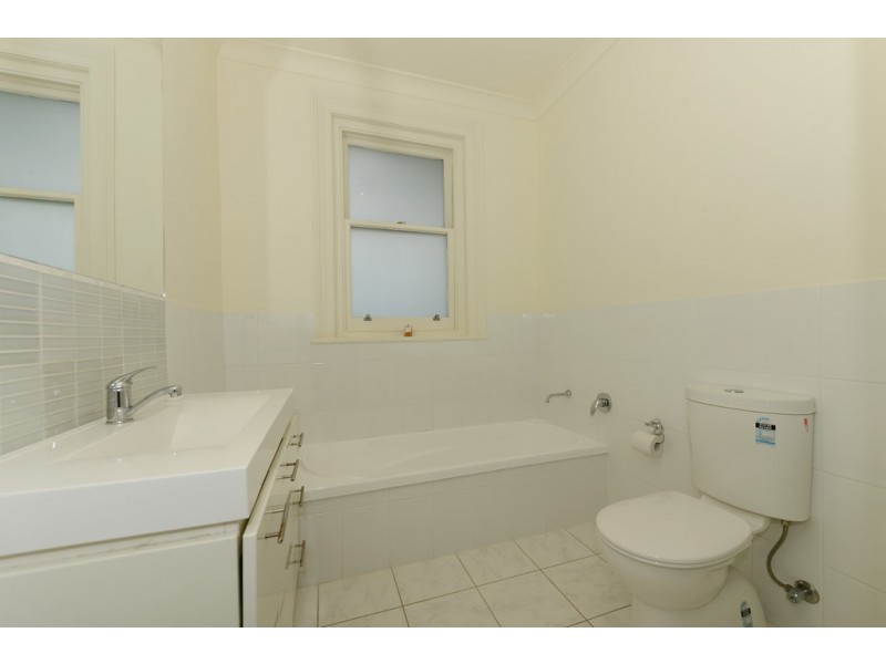 6/8 Oscars Place, Geilston Bay TAS 7015