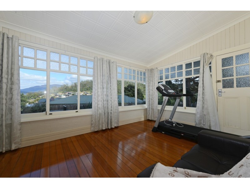 6/8 Oscars Place, Geilston Bay TAS 7015