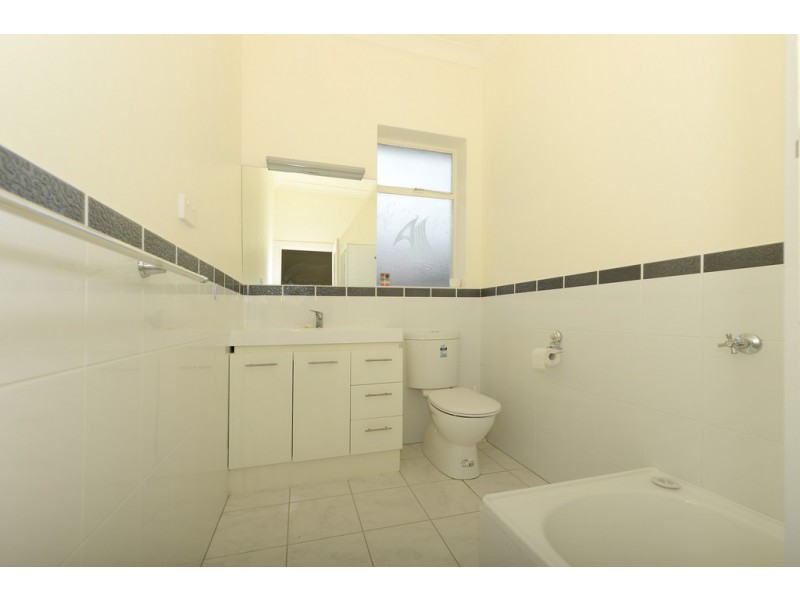 6/8 Oscars Place, Geilston Bay TAS 7015