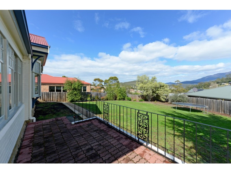 6/8 Oscars Place, Geilston Bay TAS 7015