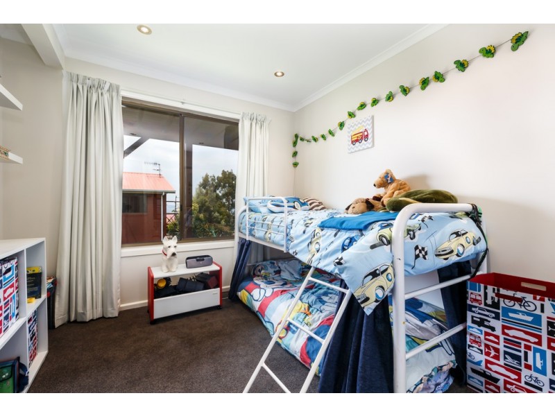 19 Amethyst Drive, Blackmans Bay TAS 7052