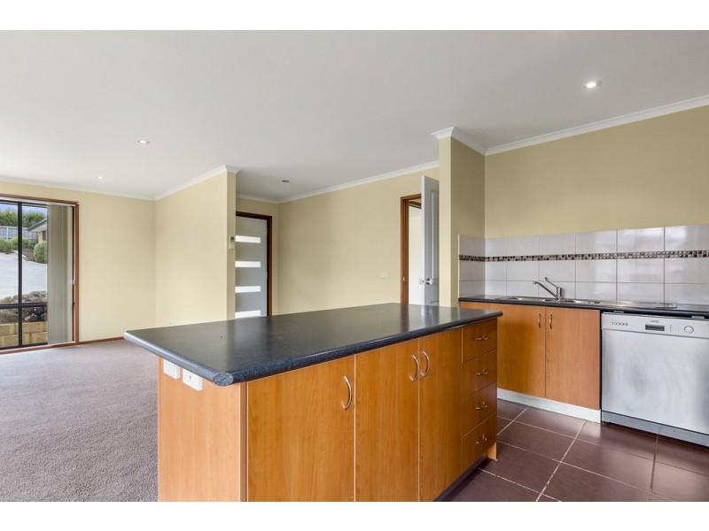 2/7 Trevally Court, Kingston TAS 7050