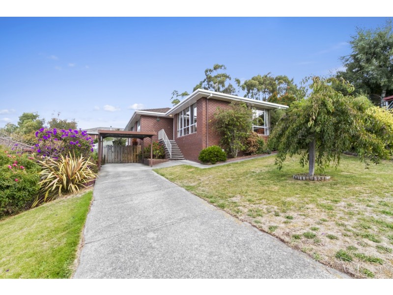 34 Woodlands Drive, Blackmans Bay TAS 7052