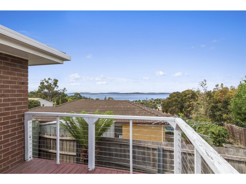 34 Woodlands Drive, Blackmans Bay TAS 7052