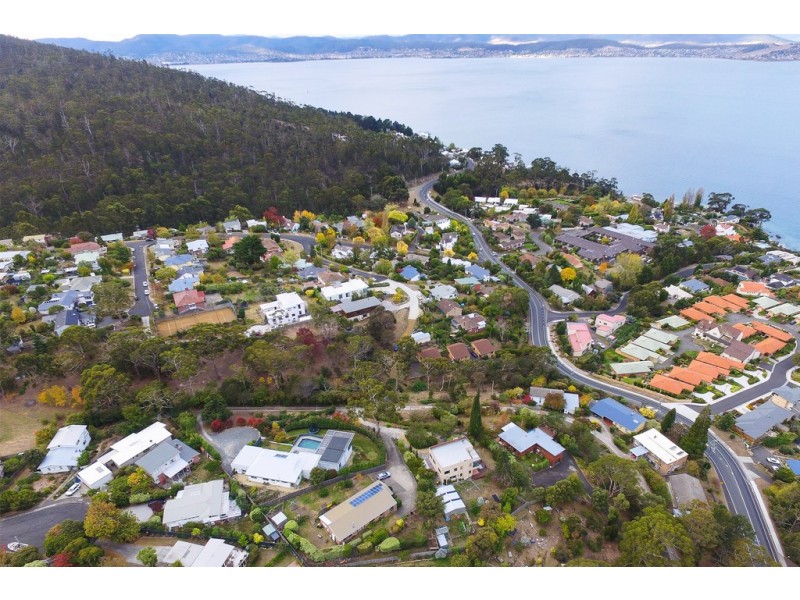 11 Nightingale Avenue, Taroona TAS 7053