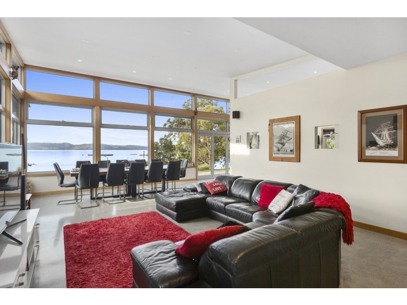 31 Staff Road, Electrona TAS 7054