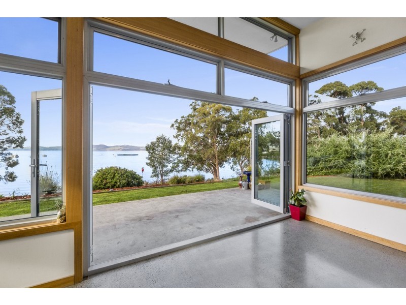 31 Staff Road, Electrona TAS 7054