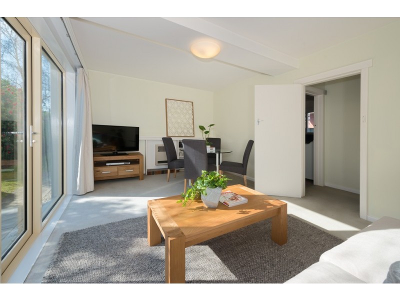 Unit 2, 7a Sandown Avenue, Sandy Bay TAS 7005