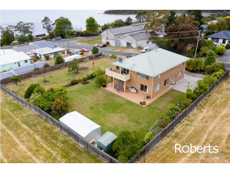 2 Augustus Street, Beauty Point TAS 7270