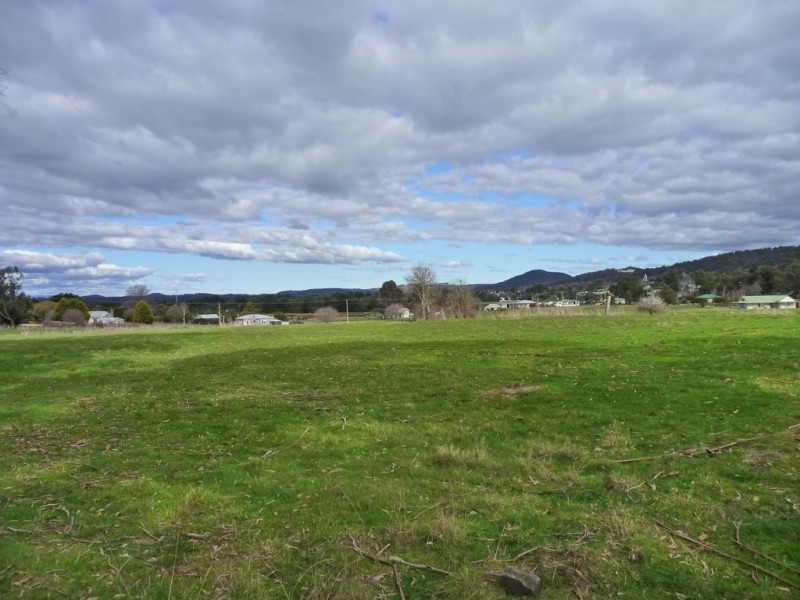 25 Cemetery Road, Beaconsfield TAS 7270
