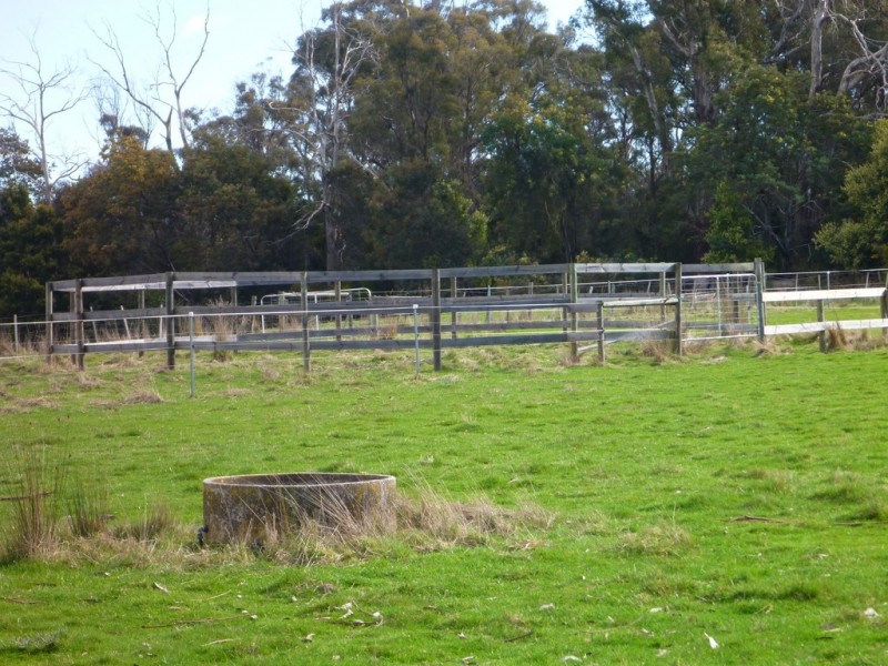 25 Cemetery Road, Beaconsfield TAS 7270