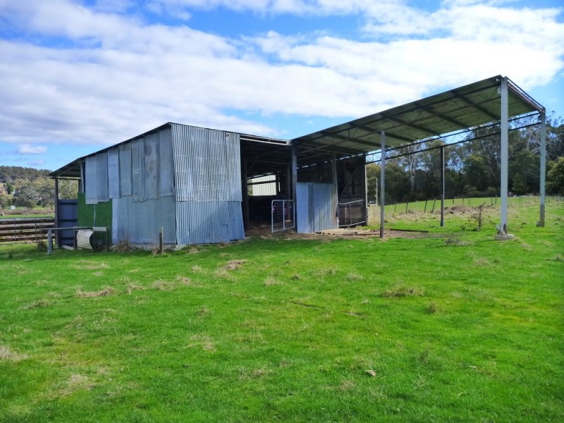 25 Cemetery Road, Beaconsfield TAS 7270