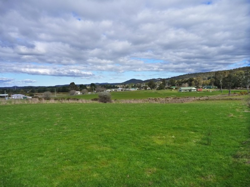 25 Cemetery Road, Beaconsfield TAS 7270