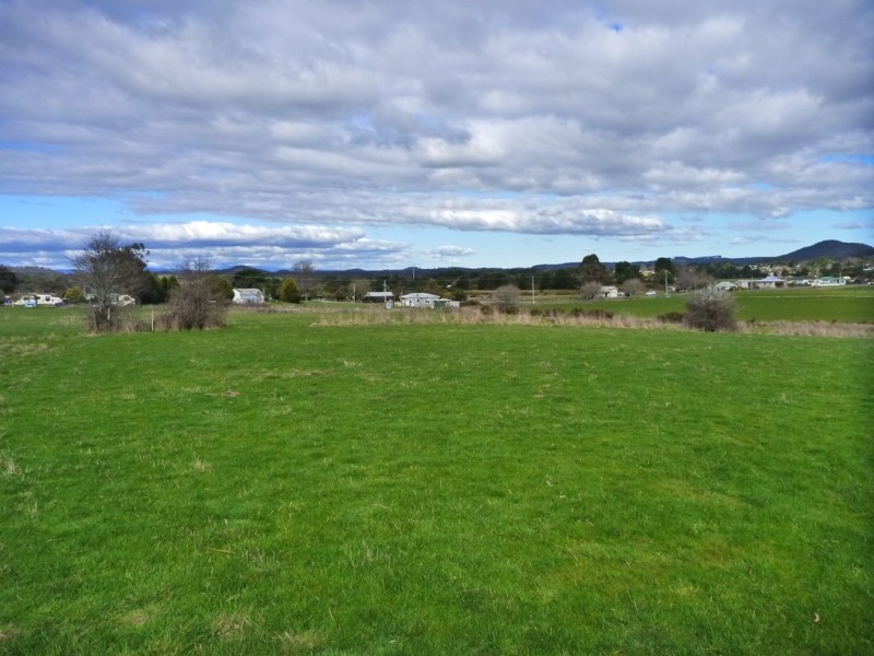 25 Cemetery Road, Beaconsfield TAS 7270