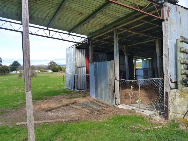 25 Cemetery Road, Beaconsfield TAS 7270