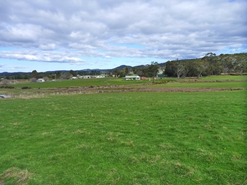25 Cemetery Road, Beaconsfield TAS 7270