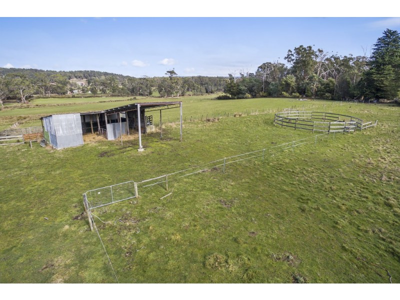 25 Cemetery Road, Beaconsfield TAS 7270