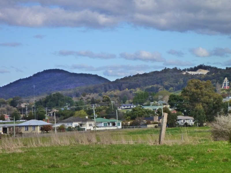 25 Cemetery Road, Beaconsfield TAS 7270