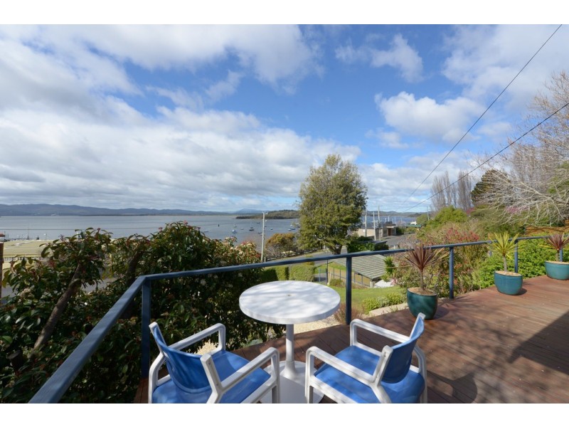111 Flinders Street, Beauty Point TAS 7270