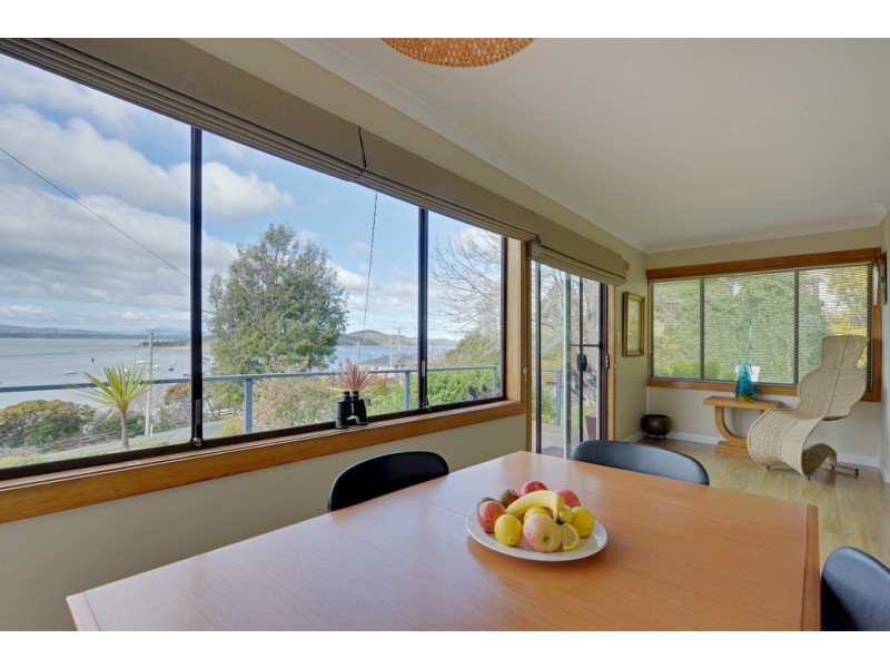 111 Flinders Street, Beauty Point TAS 7270