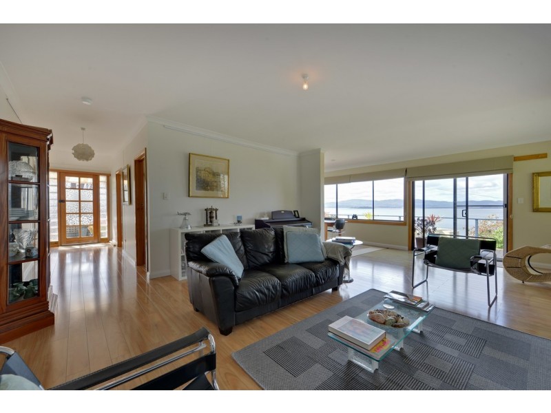 111 Flinders Street, Beauty Point TAS 7270