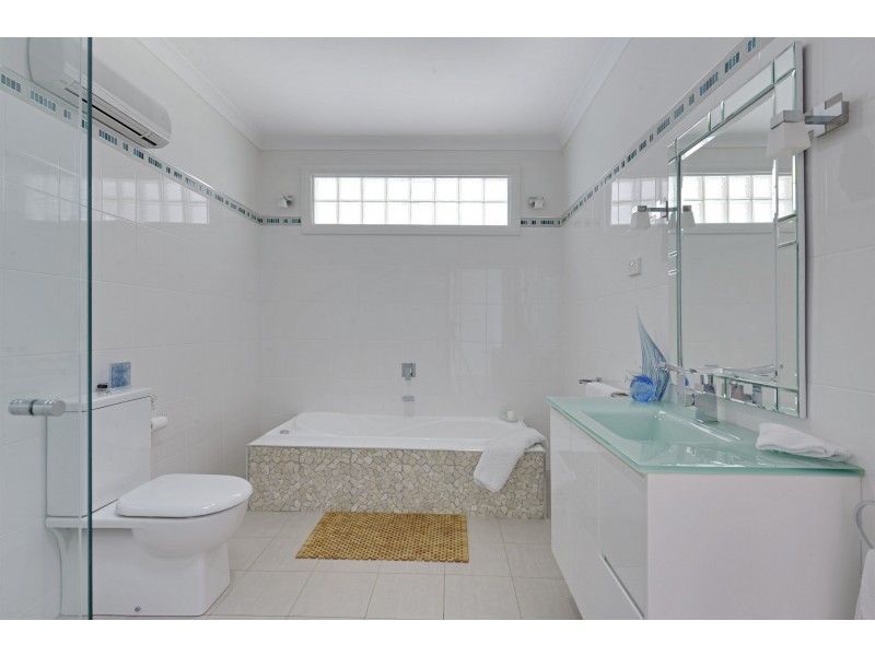 111 Flinders Street, Beauty Point TAS 7270