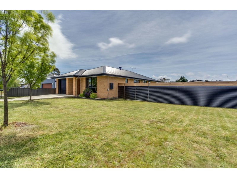 25 Warburton Road, George Town TAS 7253
