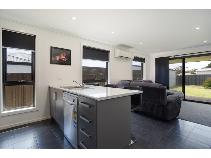 25 Warburton Road, George Town TAS 7253