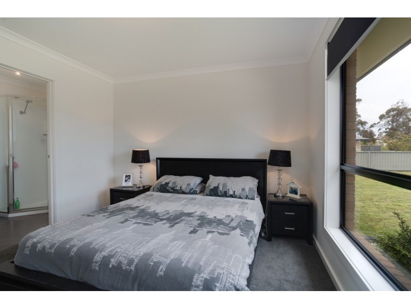 25 Warburton Road, George Town TAS 7253