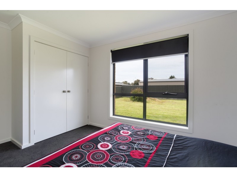 25 Warburton Road, George Town TAS 7253